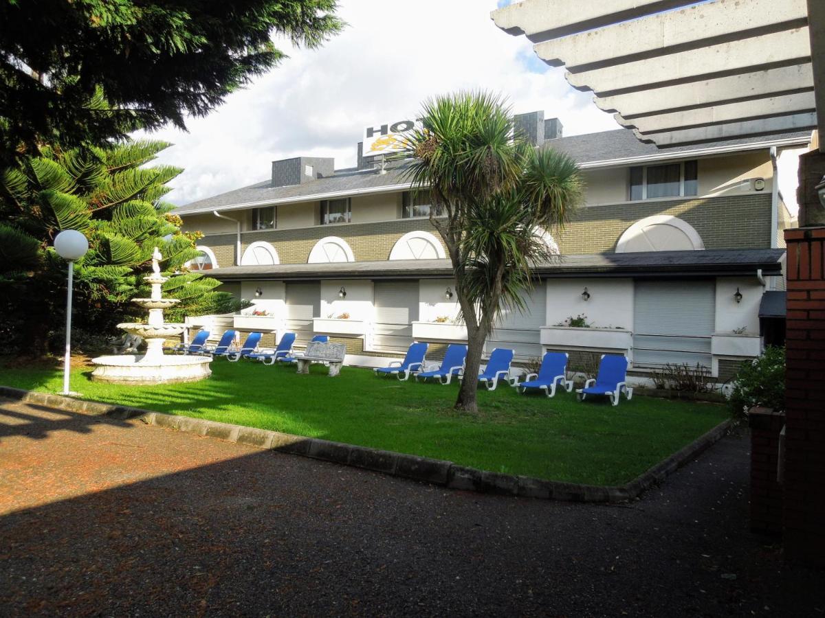 Hotel Ria De Suances Exteriör bild